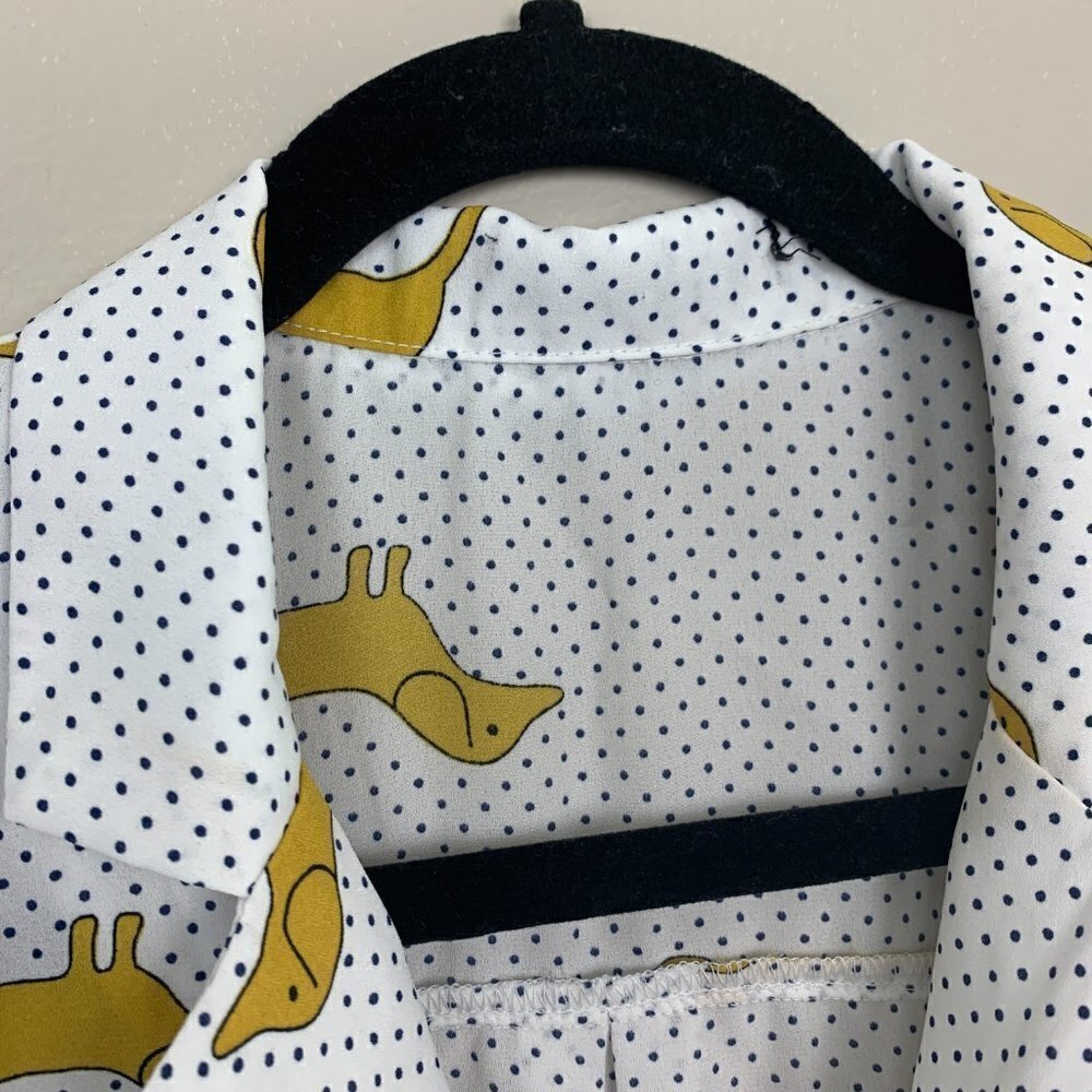 Forever 21 Dachshund Polkadot Button Up Shirt : Size Medium - Picture 3 of 8